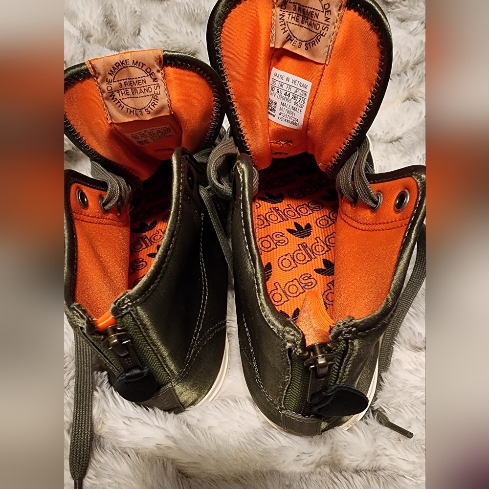 Adidas Men's Olive and White Sneakers with Orange Accents - Picture 4 of 5